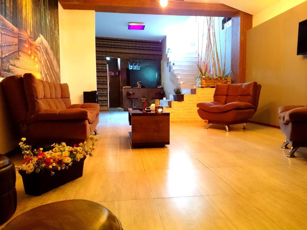 Velvet Hotel Тбілісі Екстер'єр фото